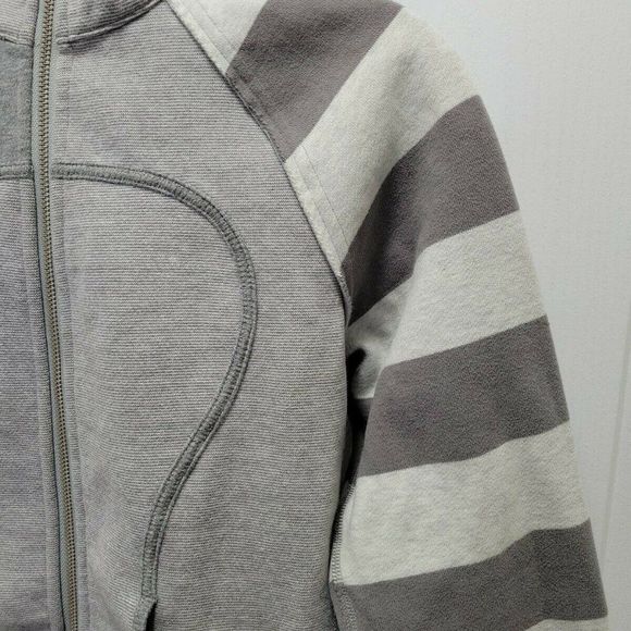 Lululemon Scuba Hooded Sweater Special Edition LOVE Gray Striped Fleece Zip Sz 4 - Picture 5 of 11